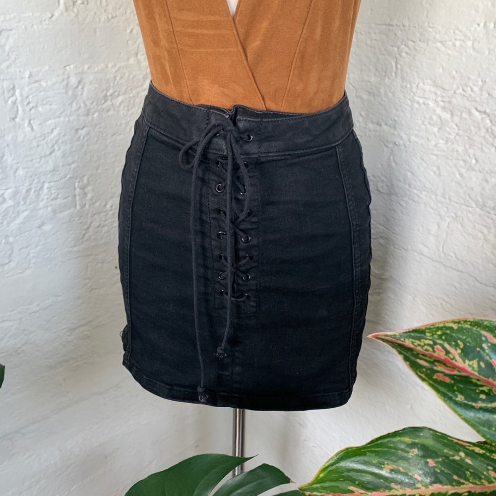 Lace-up denim skirt